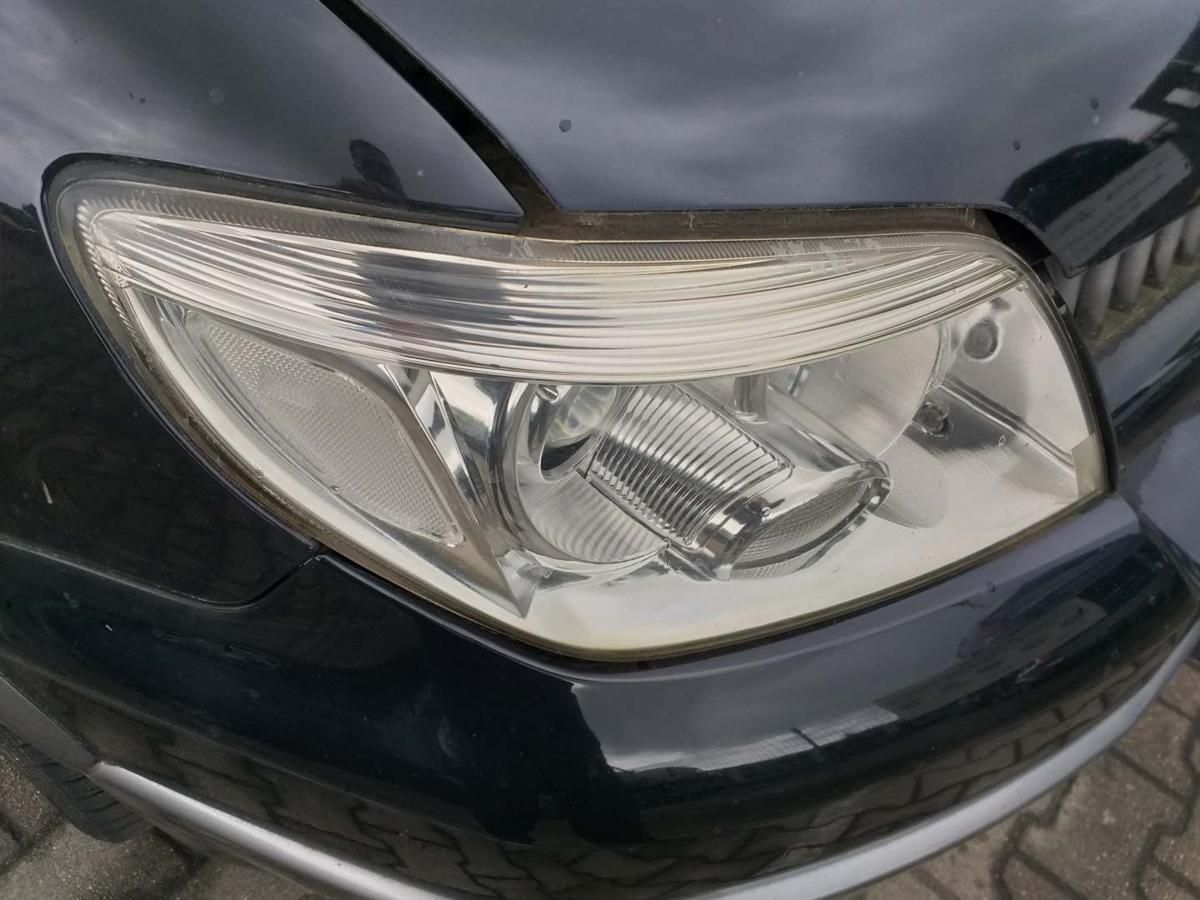 Mitsubishi Outlander 1 original Scheinwerfer vorn rechts Halogen leicht vergilbt Bj.2005